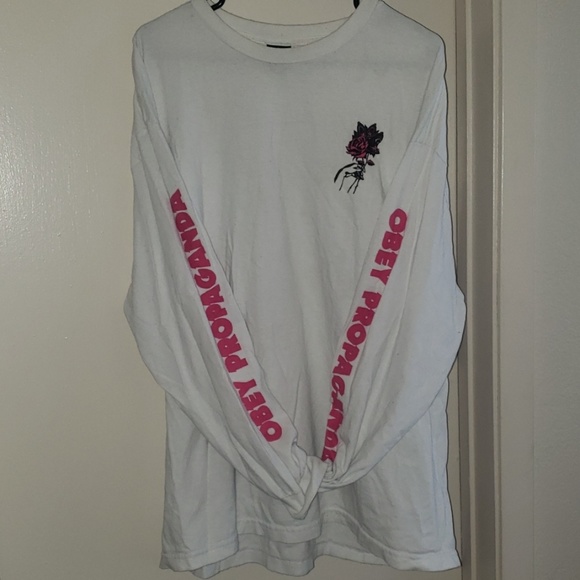RARE!😲OBEY PROPAGANDA😲graphic shirt 90's - Picture 2 of 6